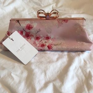NWT Ted Baker London Diona Soft Blossom Clutch